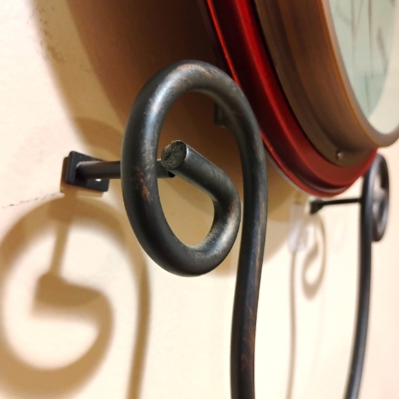 Vintage Quartz Wall Clock. Gorgeous! Works, And Looks Perfect! 10.5"x20" (R) - Picture 4 of 11